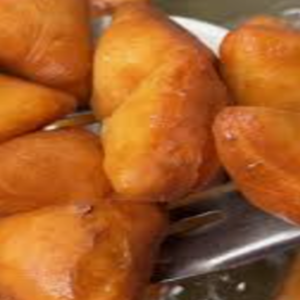 Fataya (salé avec farce au poulet et vermicelle)