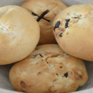 Petit Pain fourré (farce sucrée aux amandes)